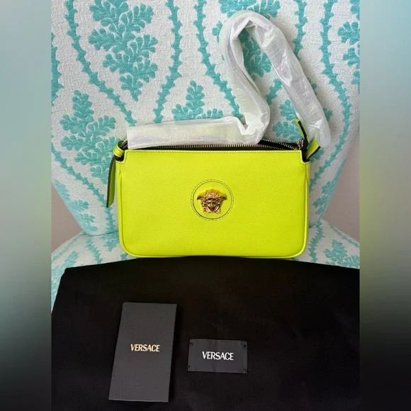 Versace Medusa shoulder bag with Dust bag grained calfskin Lime NEW - Picture 3 of 12
